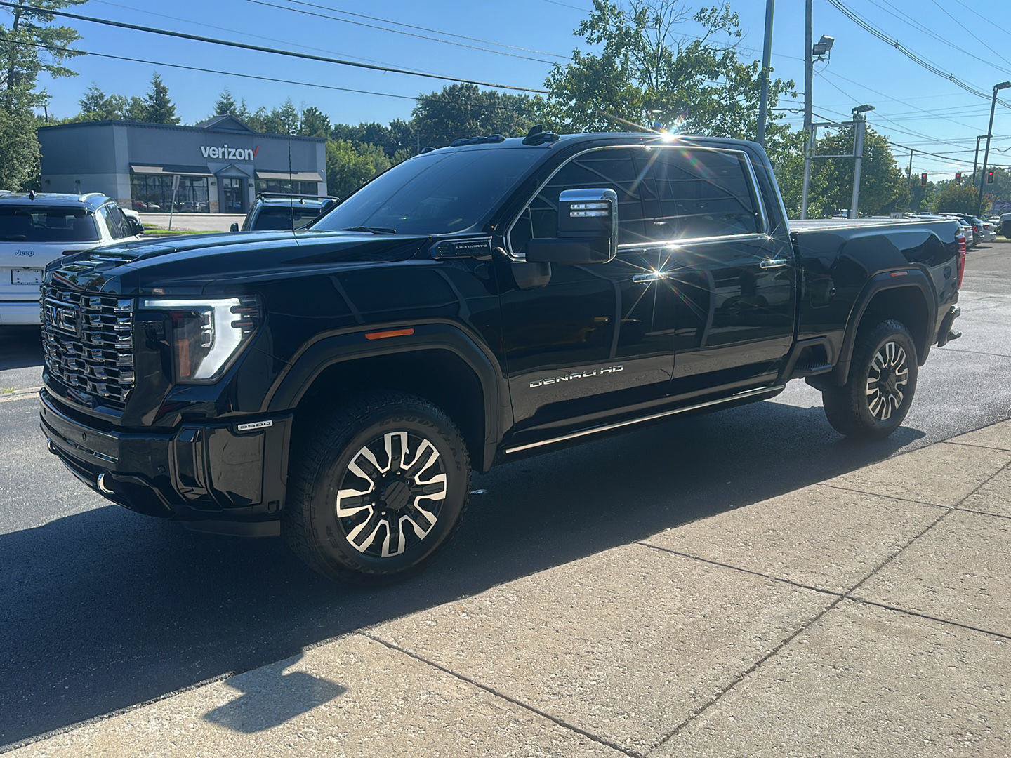 Used 2025 GMC Sierra 3500 Denali Ultimate AWD/4WD image 6