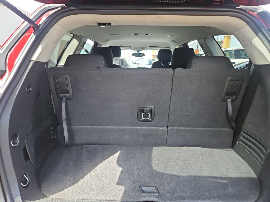 Used 2017 Chevrolet Traverse LT w/ Style and Technology Package FWD image 22