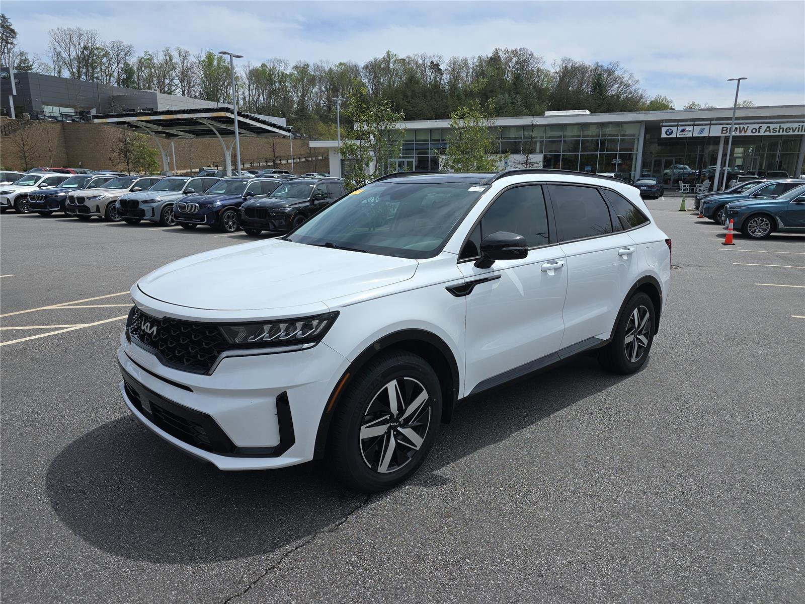 Used 2022 Kia Sorento EX w/ Panoramic Sunroof Package image 7