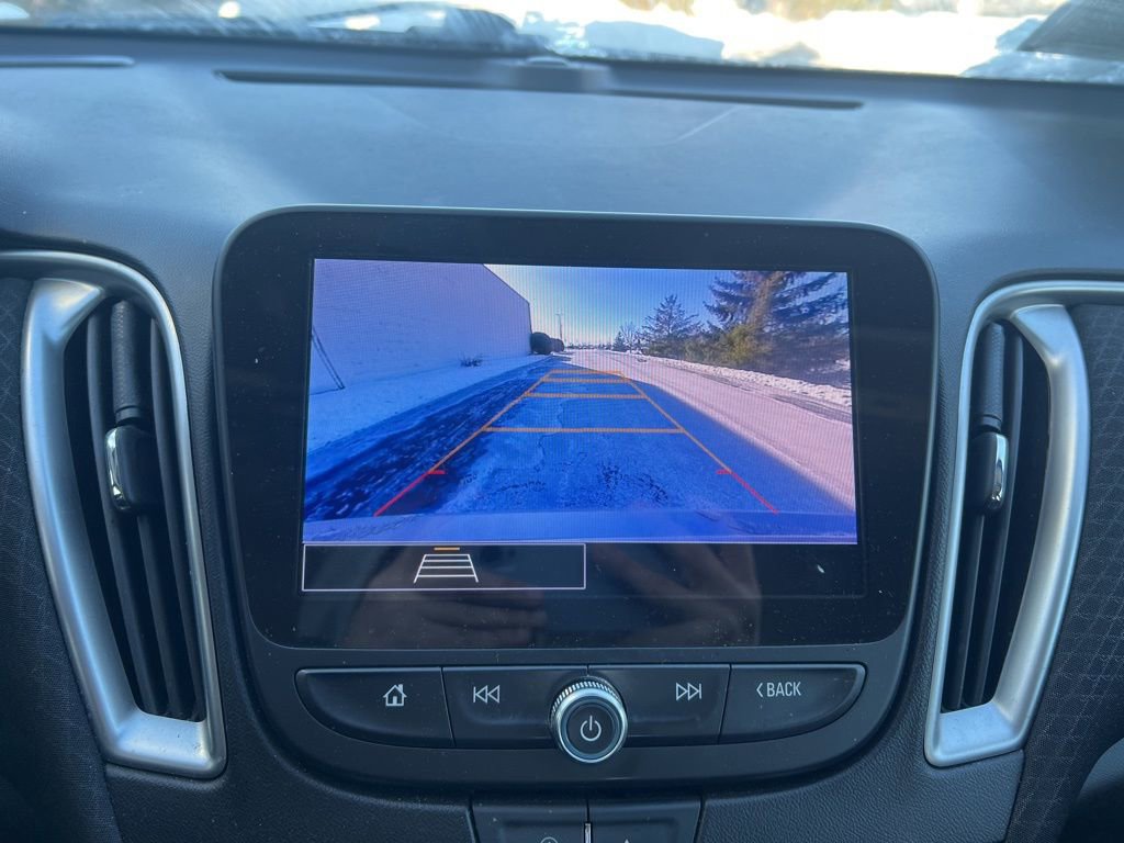 Used 2024 Chevrolet Malibu LT image 19