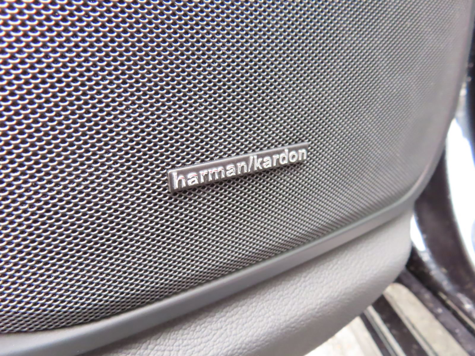 Used 2022 Maserati Quattroporte Modena Q4 image 17