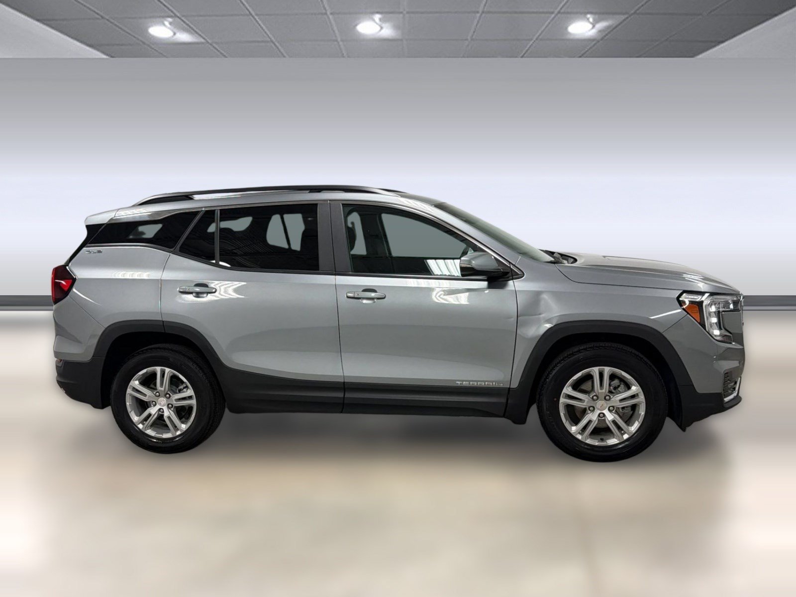 Used 2023 GMC Terrain SLE w/ Driver Convenience Package FWD image 7
