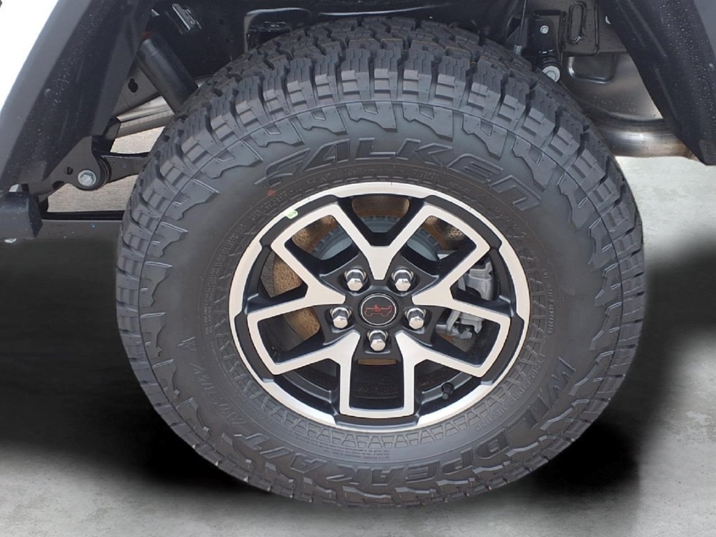 New 2026 Jeep Gladiator Rubicon w/ Steel Power Dome Hood Package AWD/4WD image 7