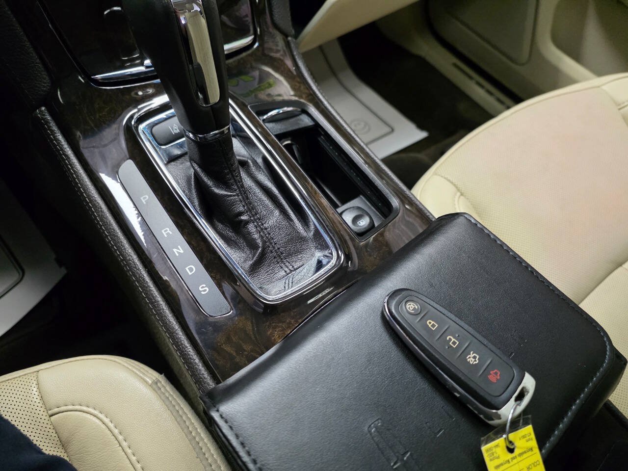 Used 2014 Lincoln MKS AWD w/ Equipment Group 201A image 26