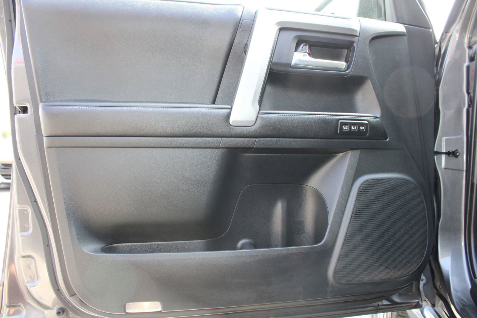Used 2015 Toyota 4Runner Limited RWD image 7