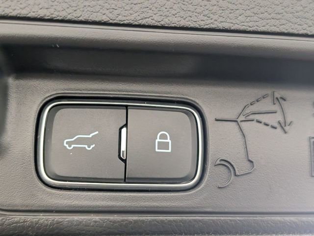 Used 2025 Ford Explorer Active image 33