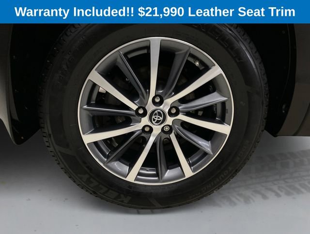 Used 2019 Toyota Highlander XLE AWD/4WD image 17