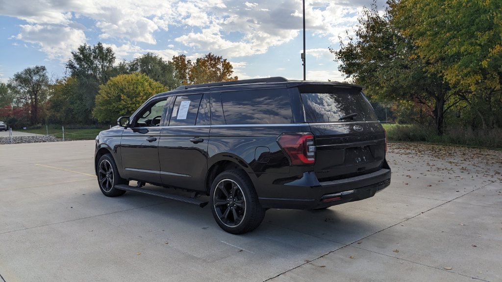 Used 2023 Ford Expedition Max Limited AWD/4WD image 5