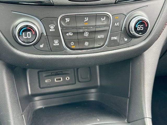 Used 2022 Chevrolet Equinox RS w/ RS Leather Package FWD image 19