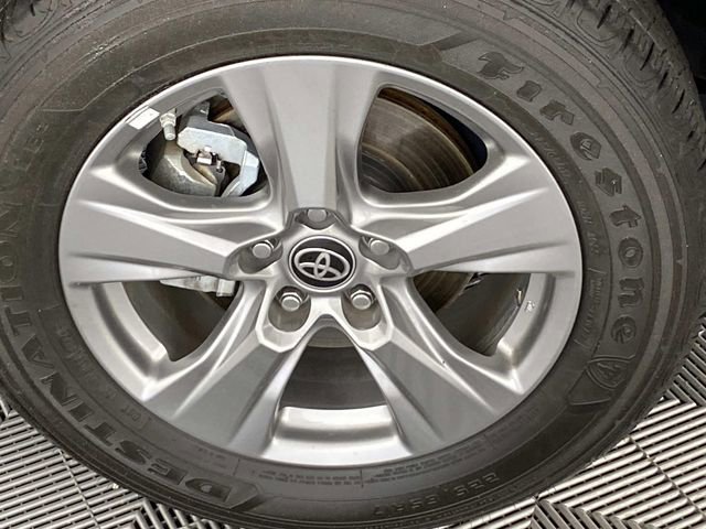 Used 2024 Toyota RAV4 LE AWD/4WD image 27