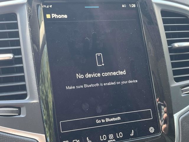 Used 2025 Volvo XC90 B5 Core image 27