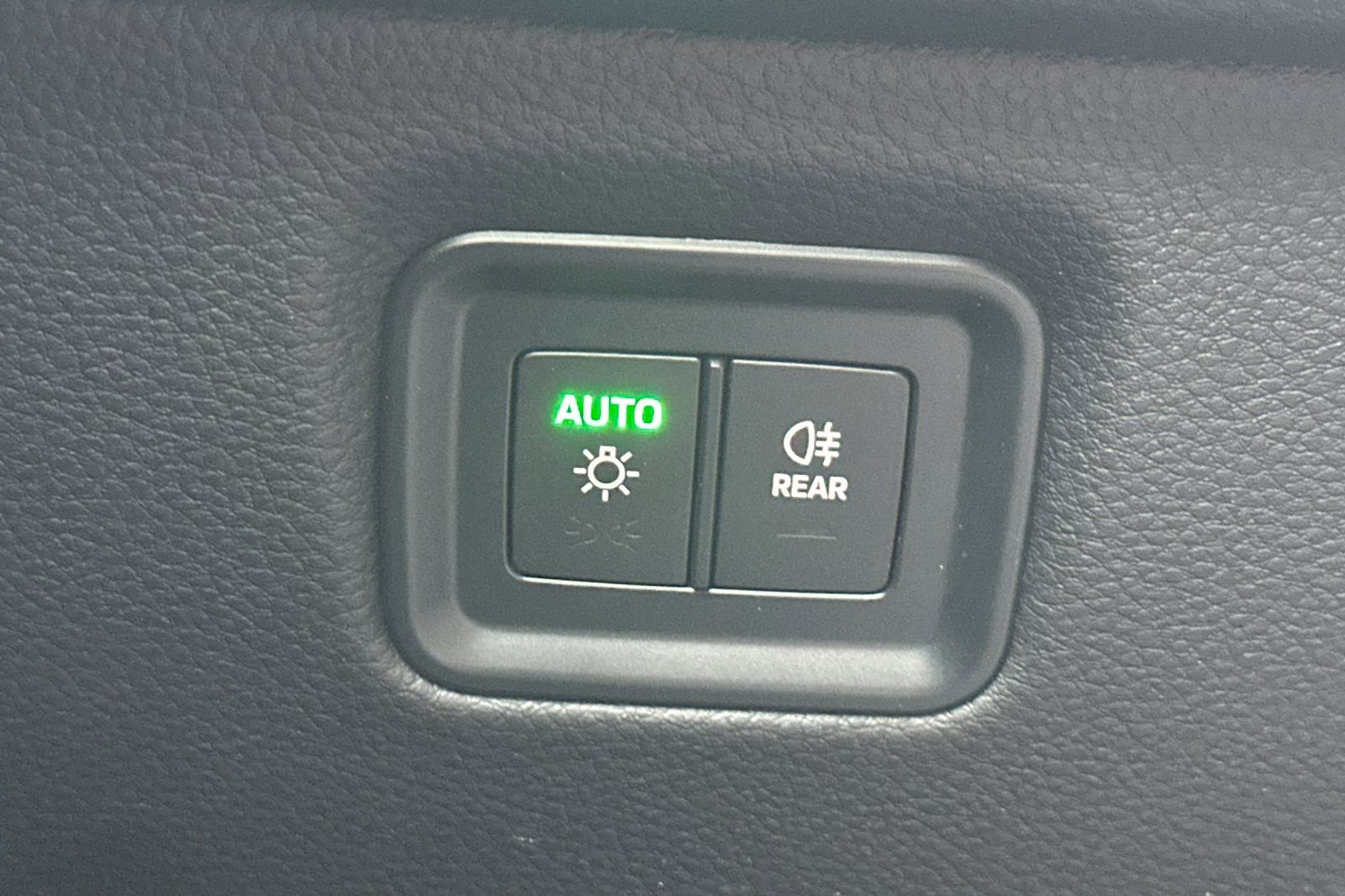 Used 2024 Porsche Cayenne image 42