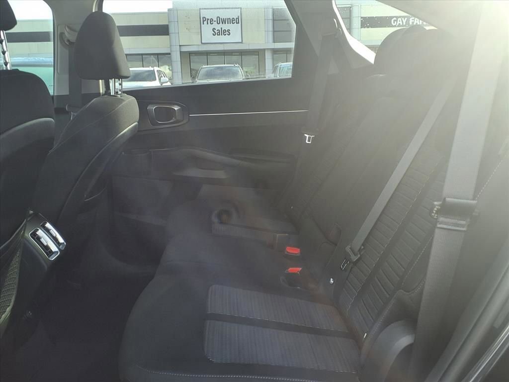 Used 2026 Kia Sorento LX FWD image 17