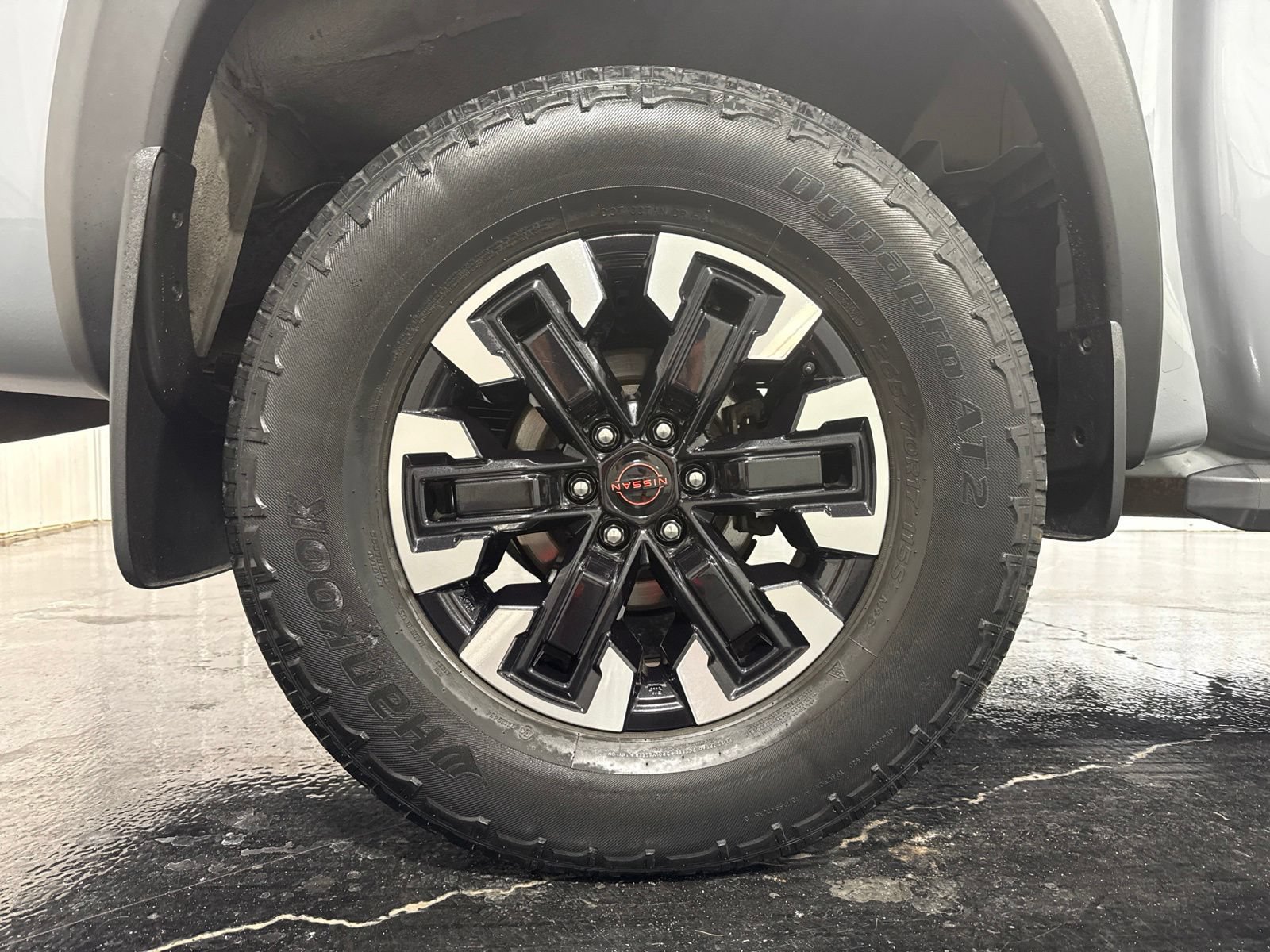 Used 2022 Nissan Frontier PRO-4X w/ Off-Road Protection Package AWD/4WD image 10