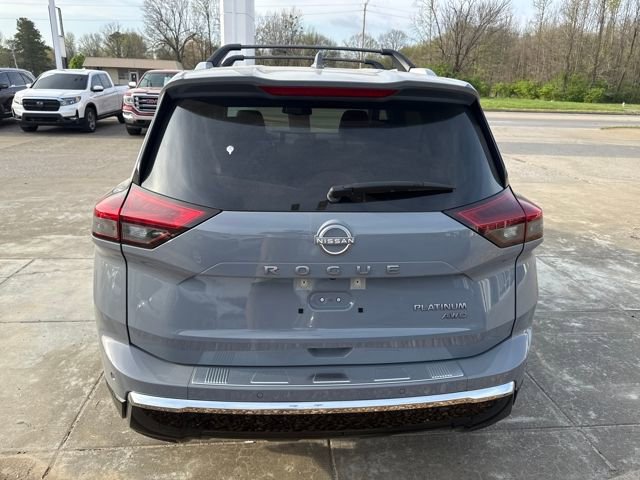 Used 2025 Nissan Rogue Platinum image 4