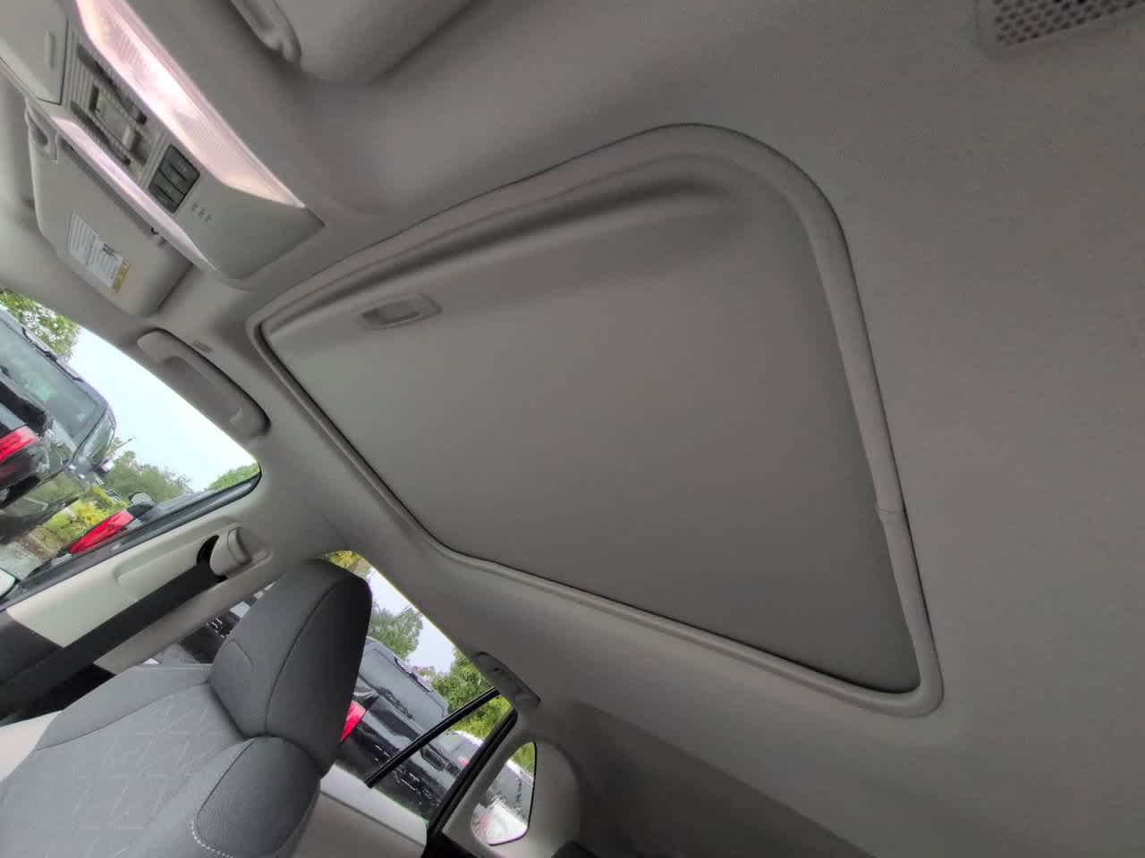Used 2025 Toyota RAV4 XLE w/ Convenience Package FWD image 19