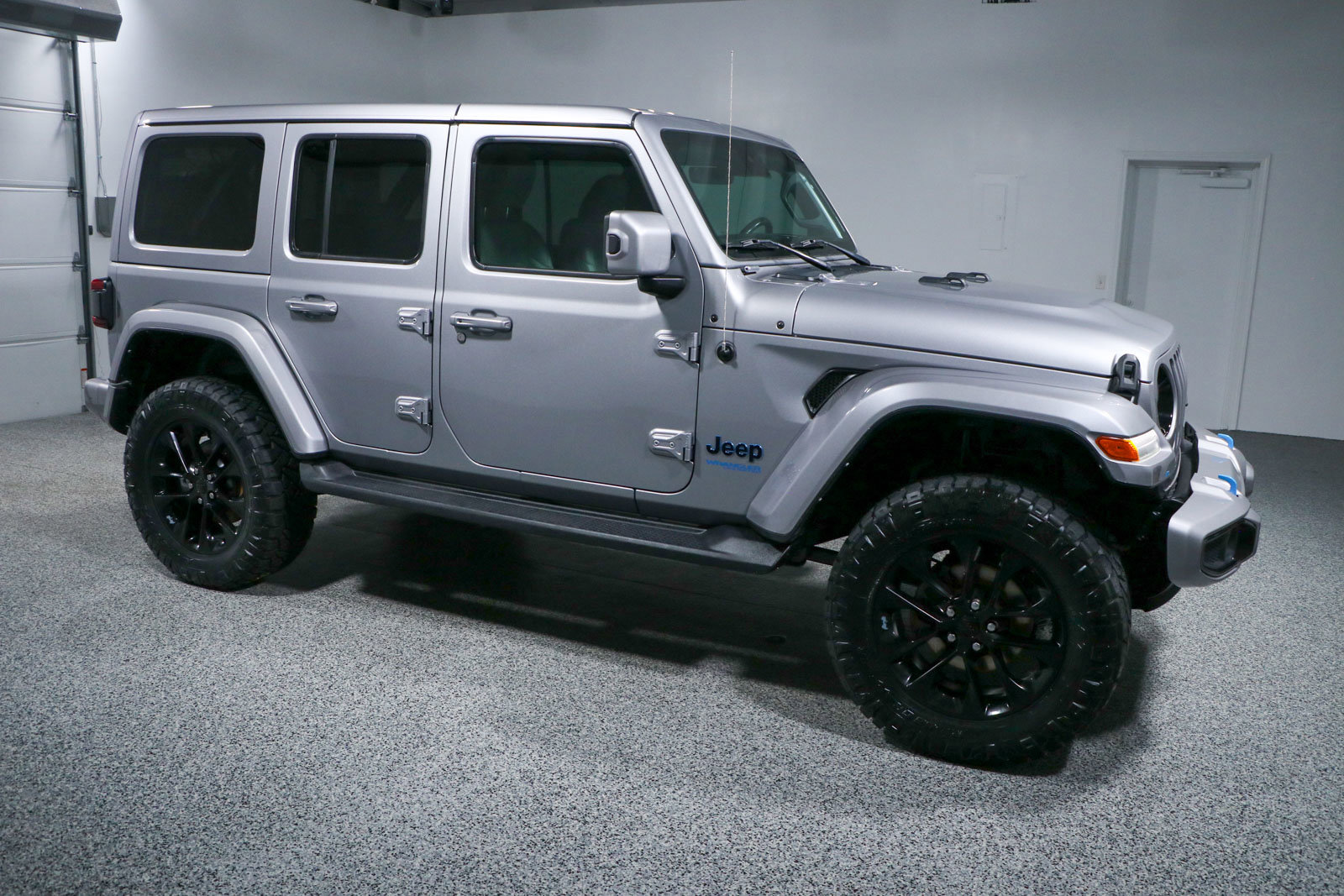 Used 2021 Jeep Wrangler Unlimited Sahara image 7