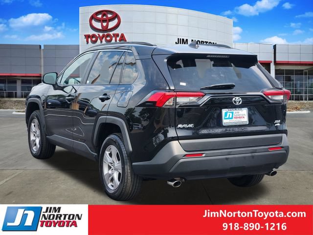 Used 2025 Toyota RAV4 XLE AWD/4WD image 7