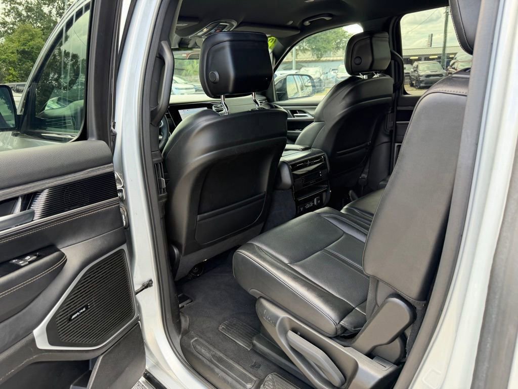 Used 2024 Jeep Wagoneer Series II w/ Flexible Seating Group AWD/4WD image 28