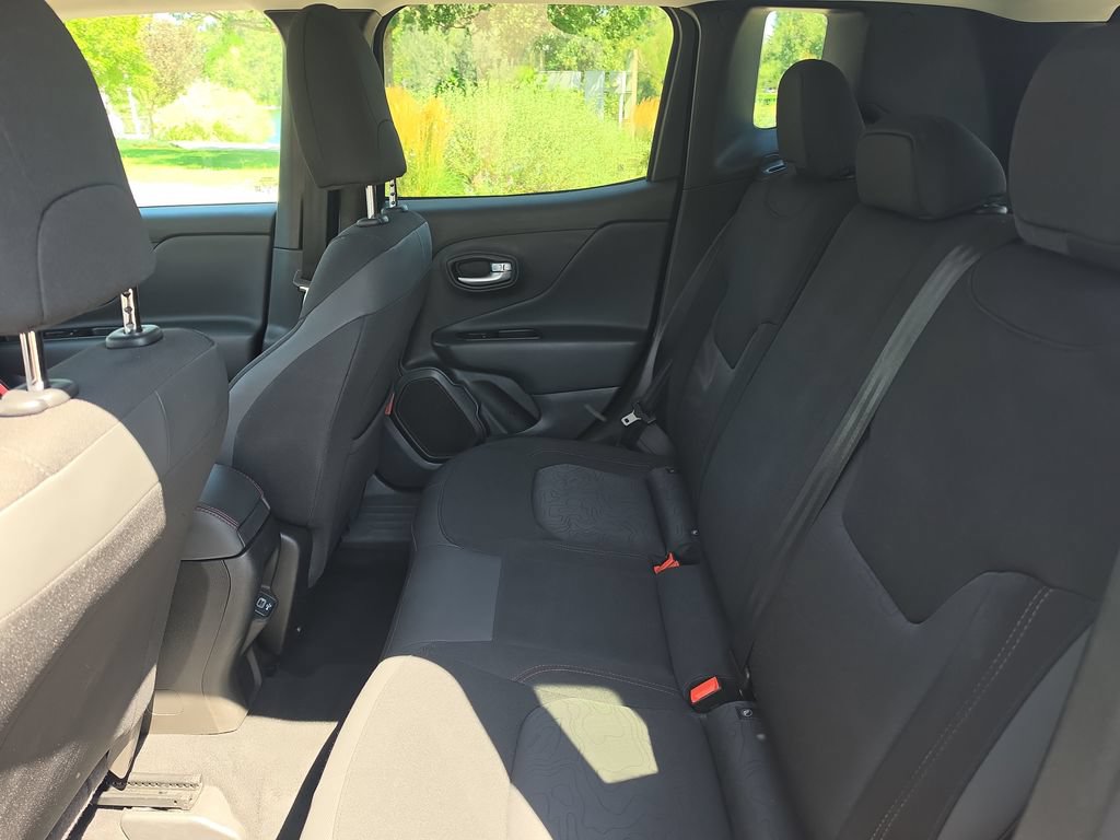 Used 2023 Jeep Renegade Trailhawk AWD/4WD image 26