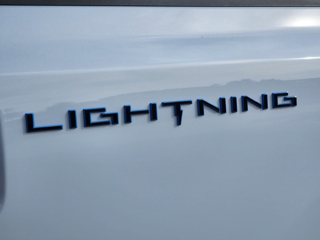 Used 2025 Ford F150 Lightning Flash AWD/4WD image 30
