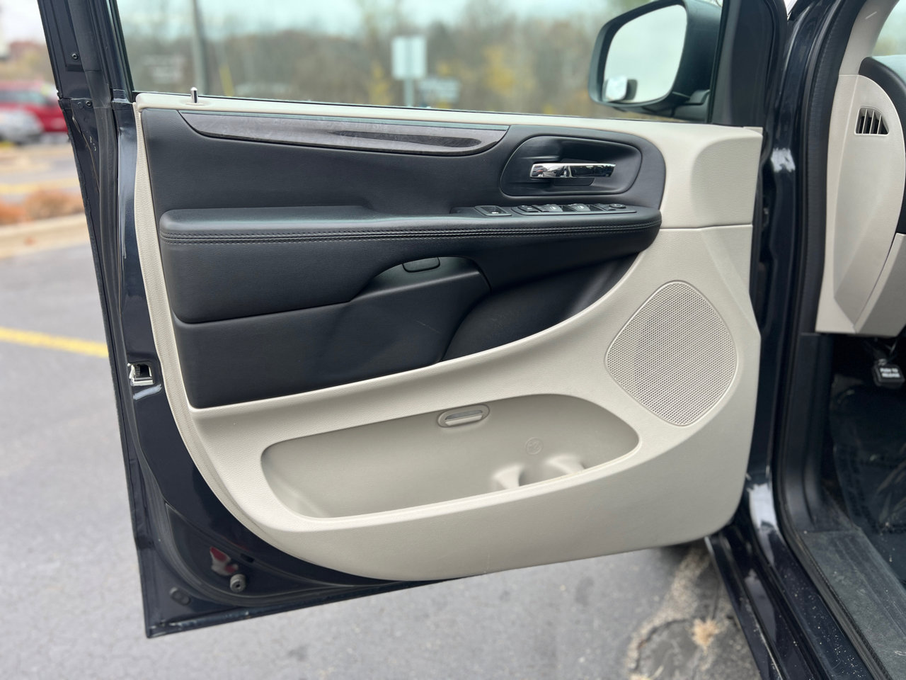 Used 2014 Dodge Grand Caravan SE w/ Quick Order Package 29E SE image 13