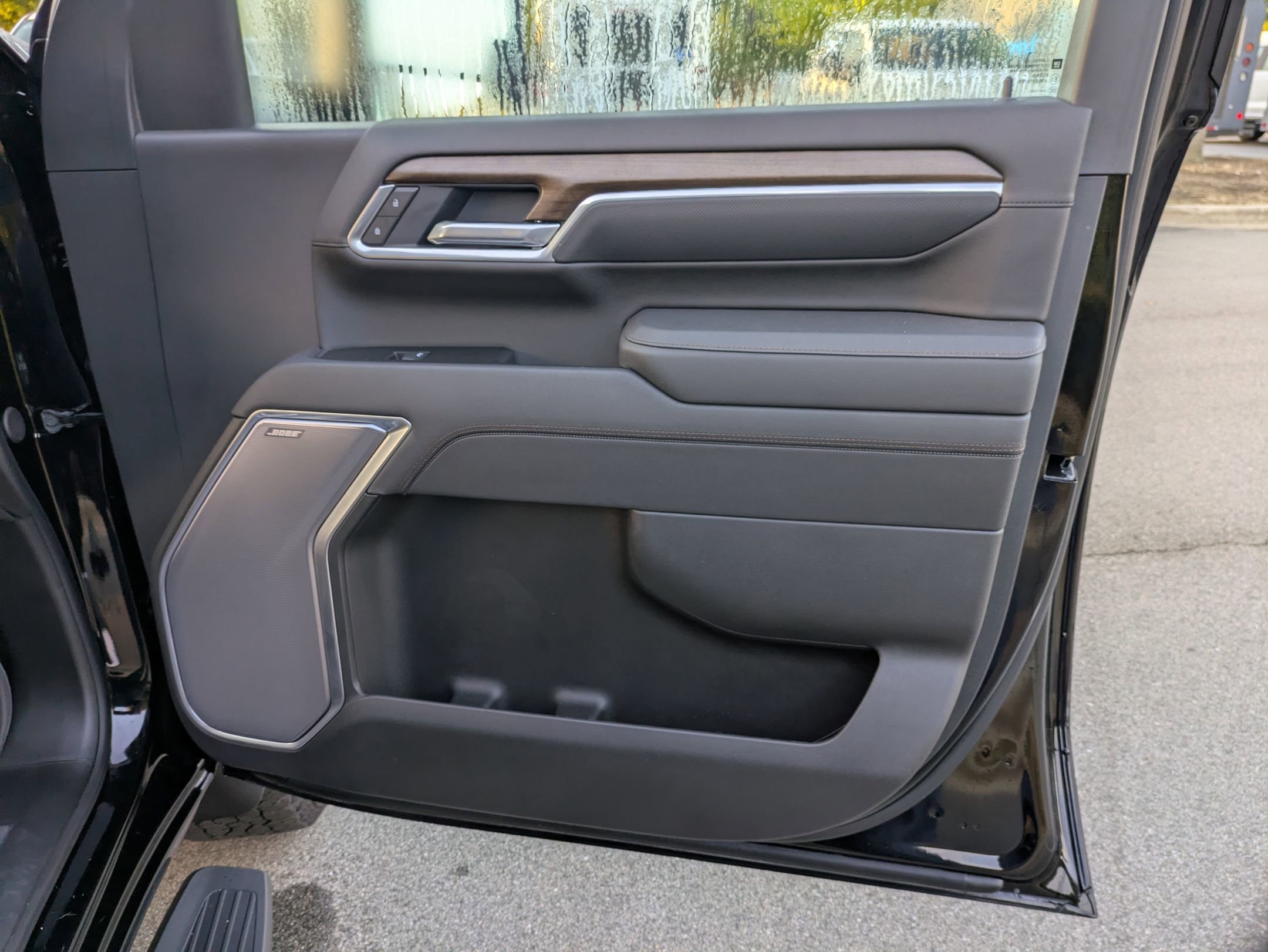 Used 2025 Chevrolet Silverado 2500 High Country w/ Technology Package image 44