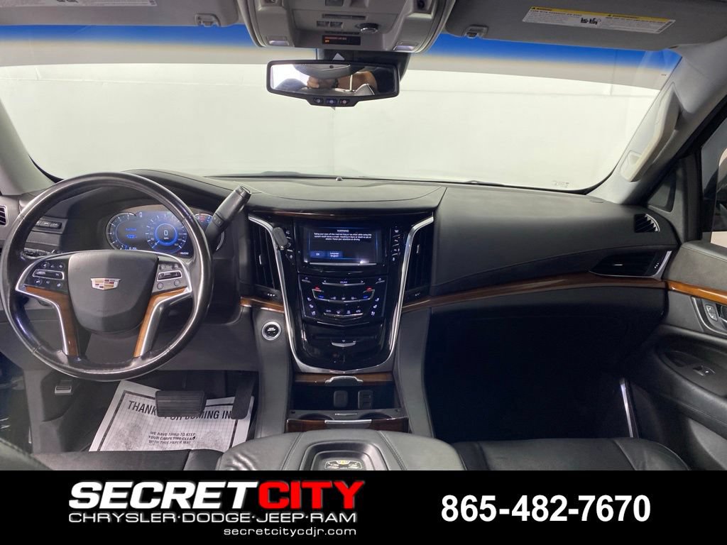 Used 2016 Cadillac Escalade Luxury AWD/4WD image 26