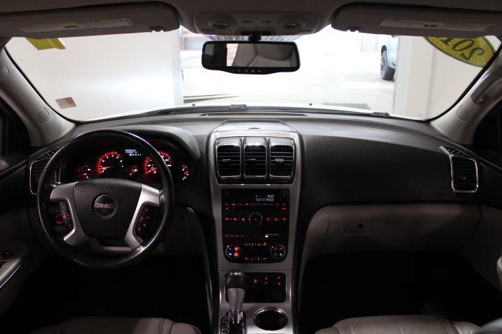 Used 2012 GMC Acadia SLT image 2