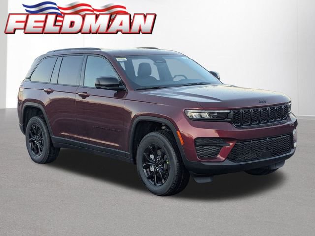 New 2025 Jeep Grand Cherokee Laredo image 1