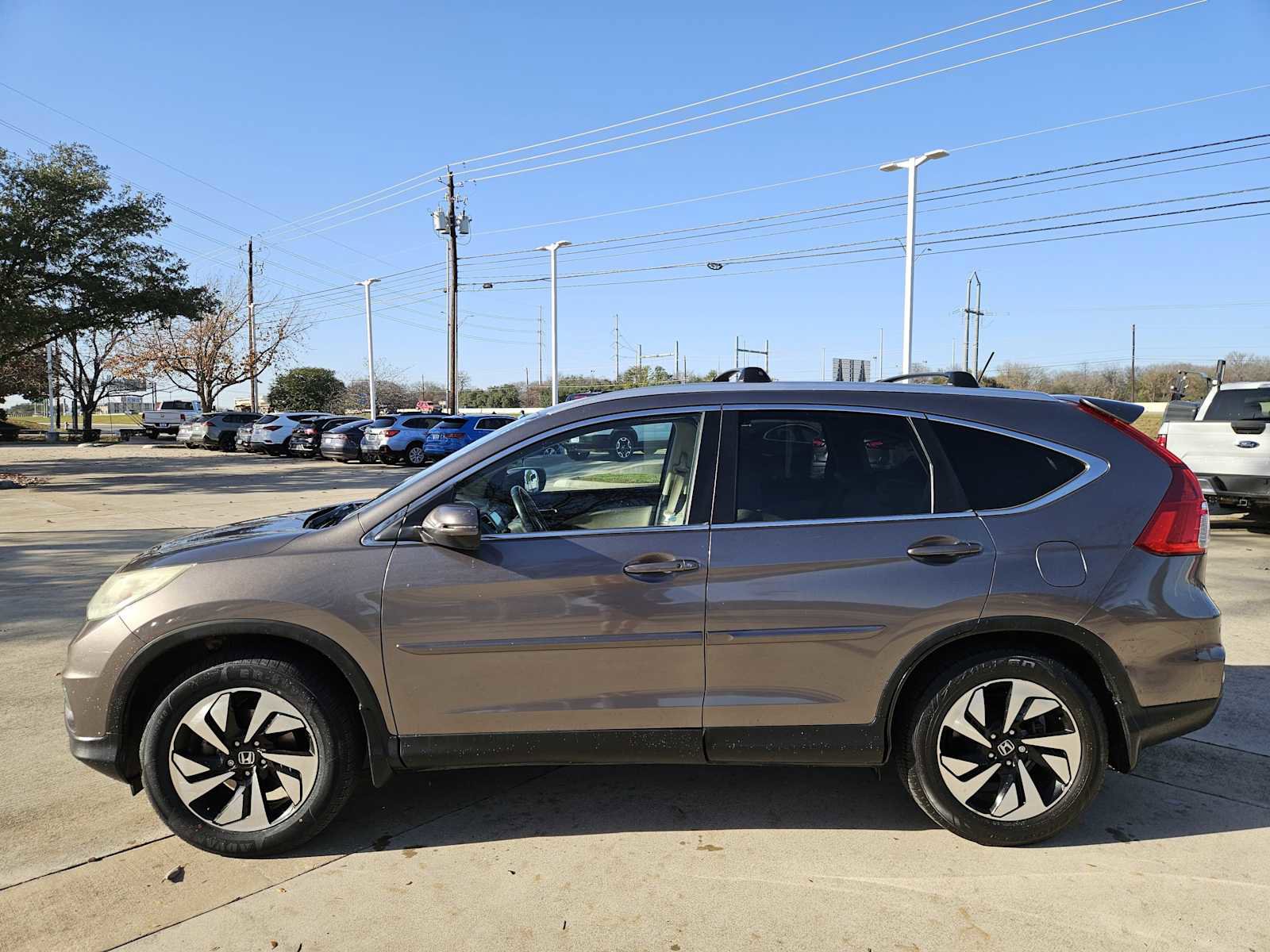 Used 2016 Honda CR-V Touring image 4