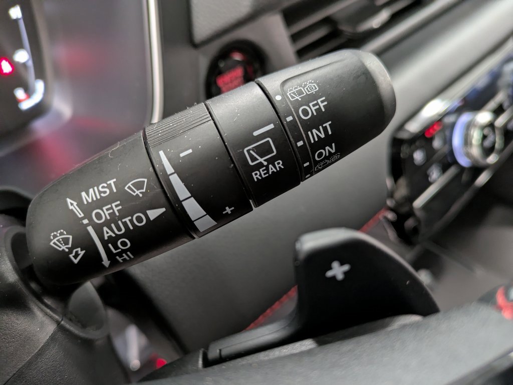 Used 2025 Honda Pilot Black Edition image 18