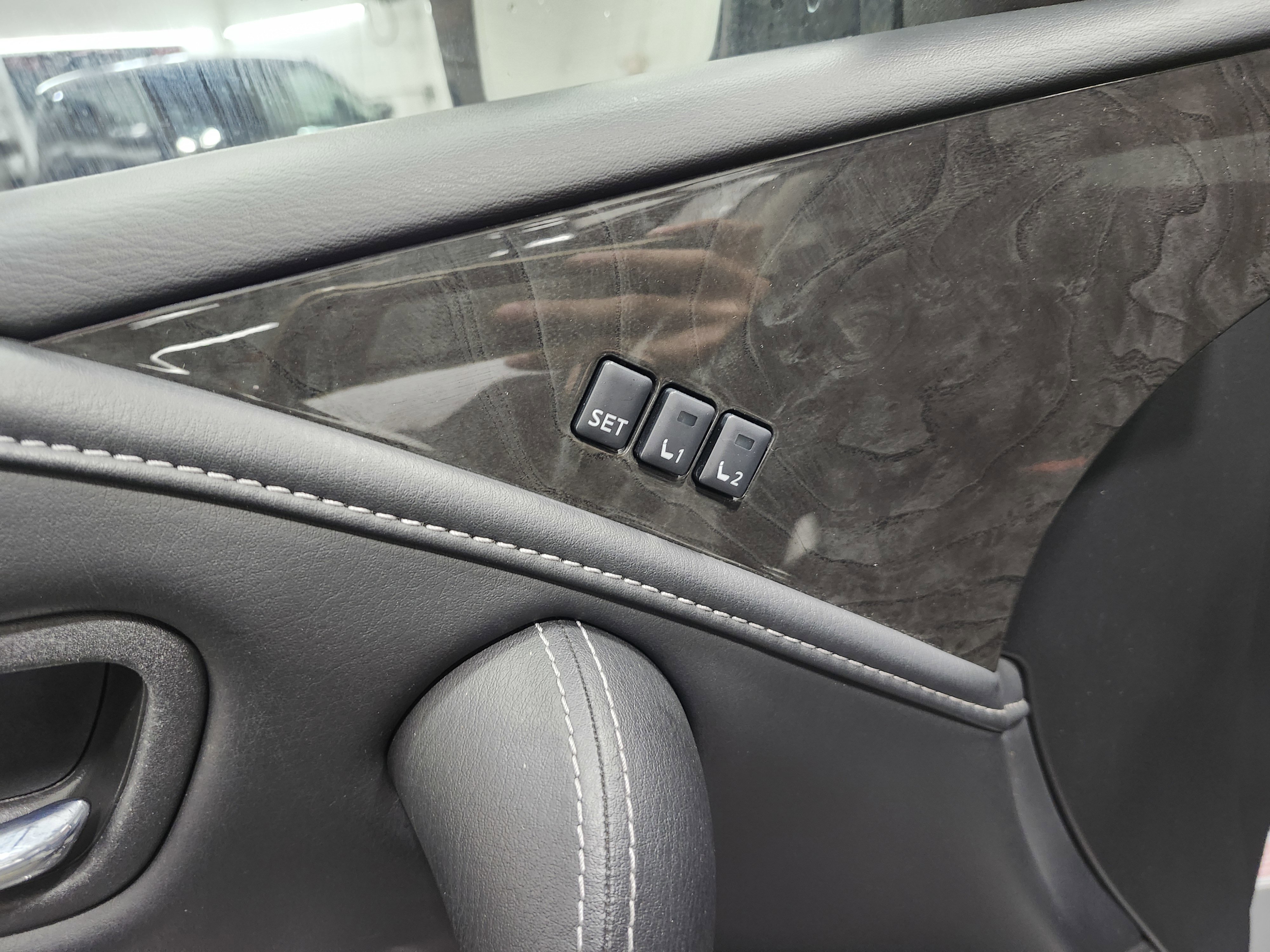 Used 2023 INFINITI QX80 Luxe w/ Cargo Package image 30