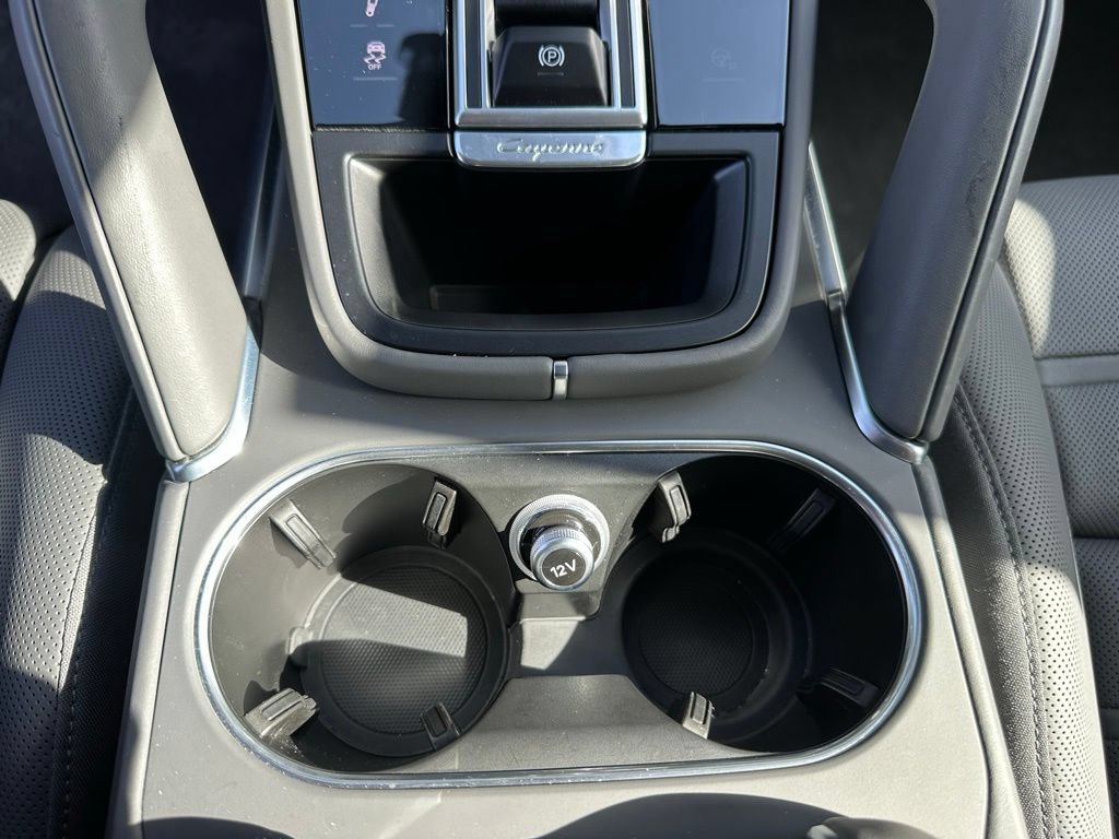 Certified 2023 Porsche Cayenne Turbo AWD/4WD image 22