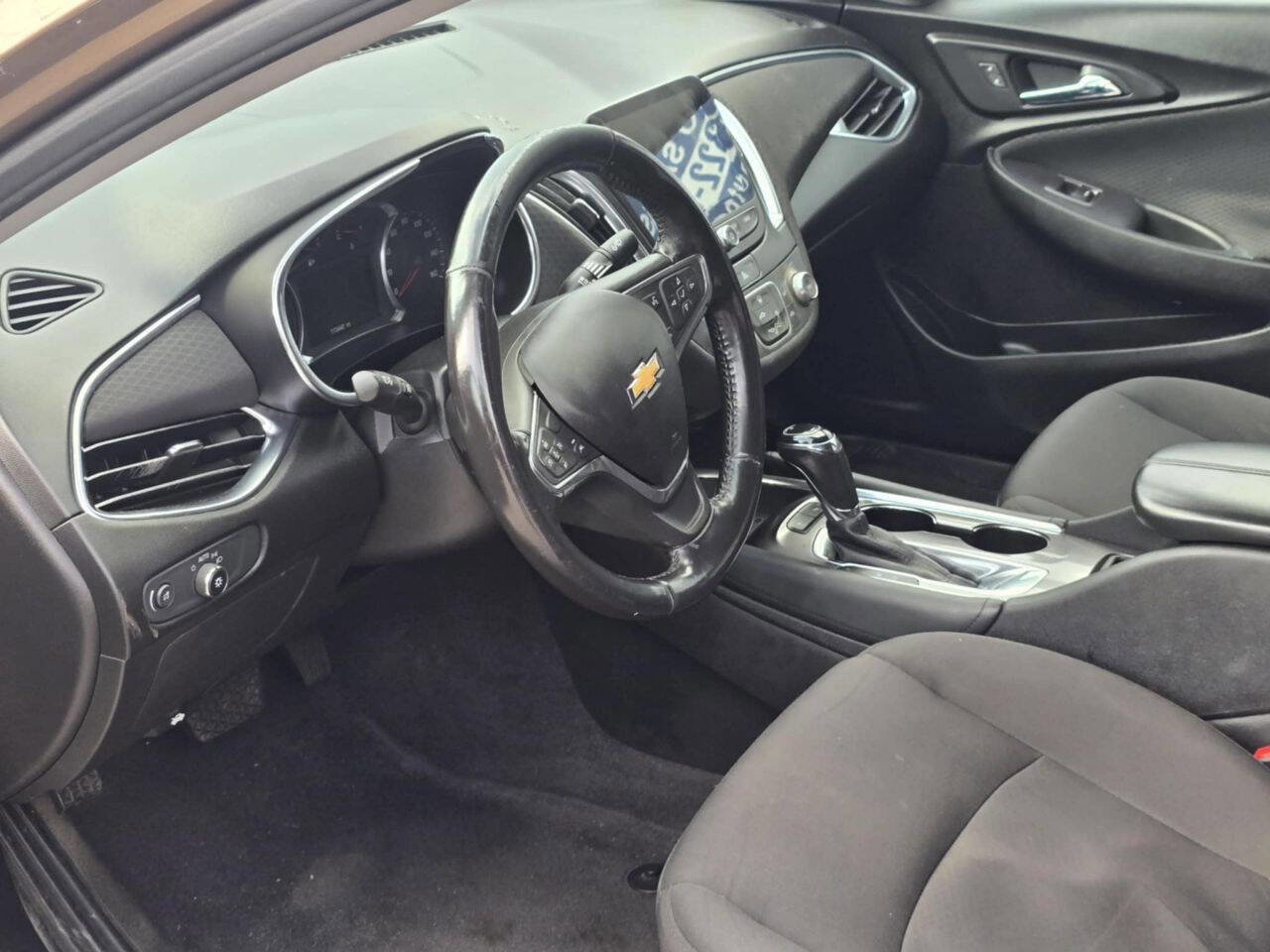 Used 2018 Chevrolet Malibu LT w/ Driver Confidence Package image 10