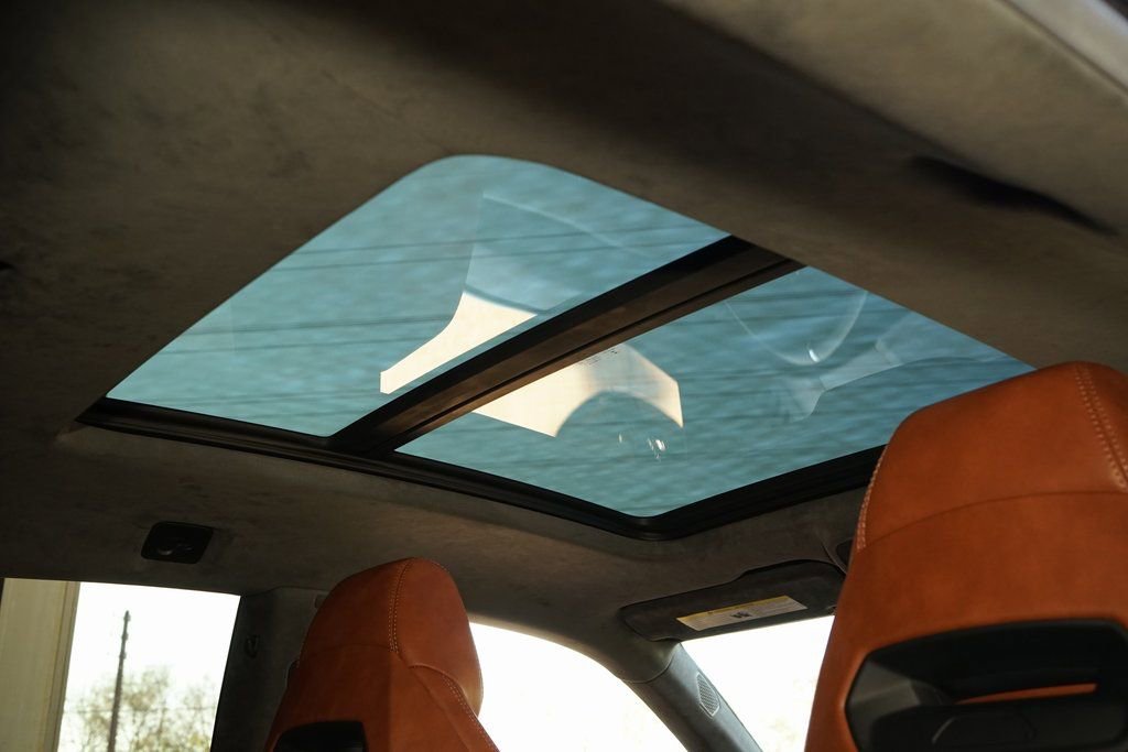 Used 2019 Lamborghini Urus image 22