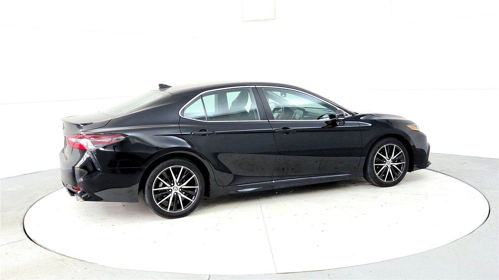 Certified 2023 Toyota Camry SE w/ Cold Weather Package image 6