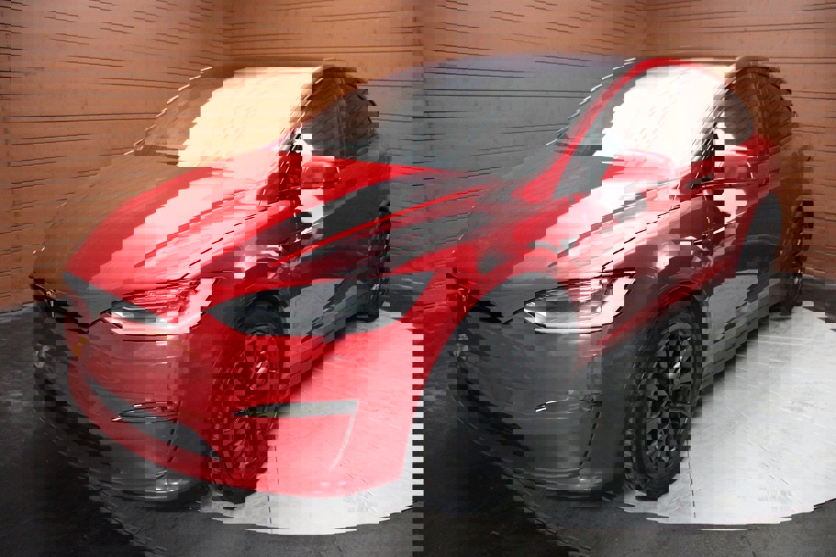 Used 2023 Tesla Model X 6 Seater AWD image 5