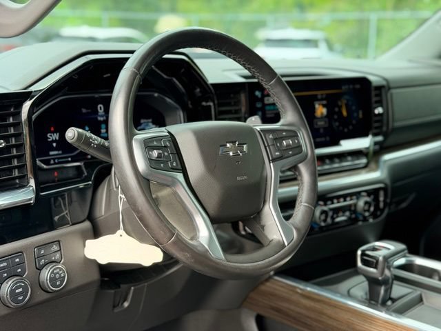 Used 2022 Chevrolet Silverado 1500 LT Trail Boss w/ Convenience Package II AWD/4WD image 10