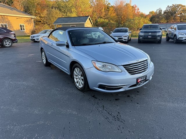 Used 2012 Chrysler 200 Touring image 3