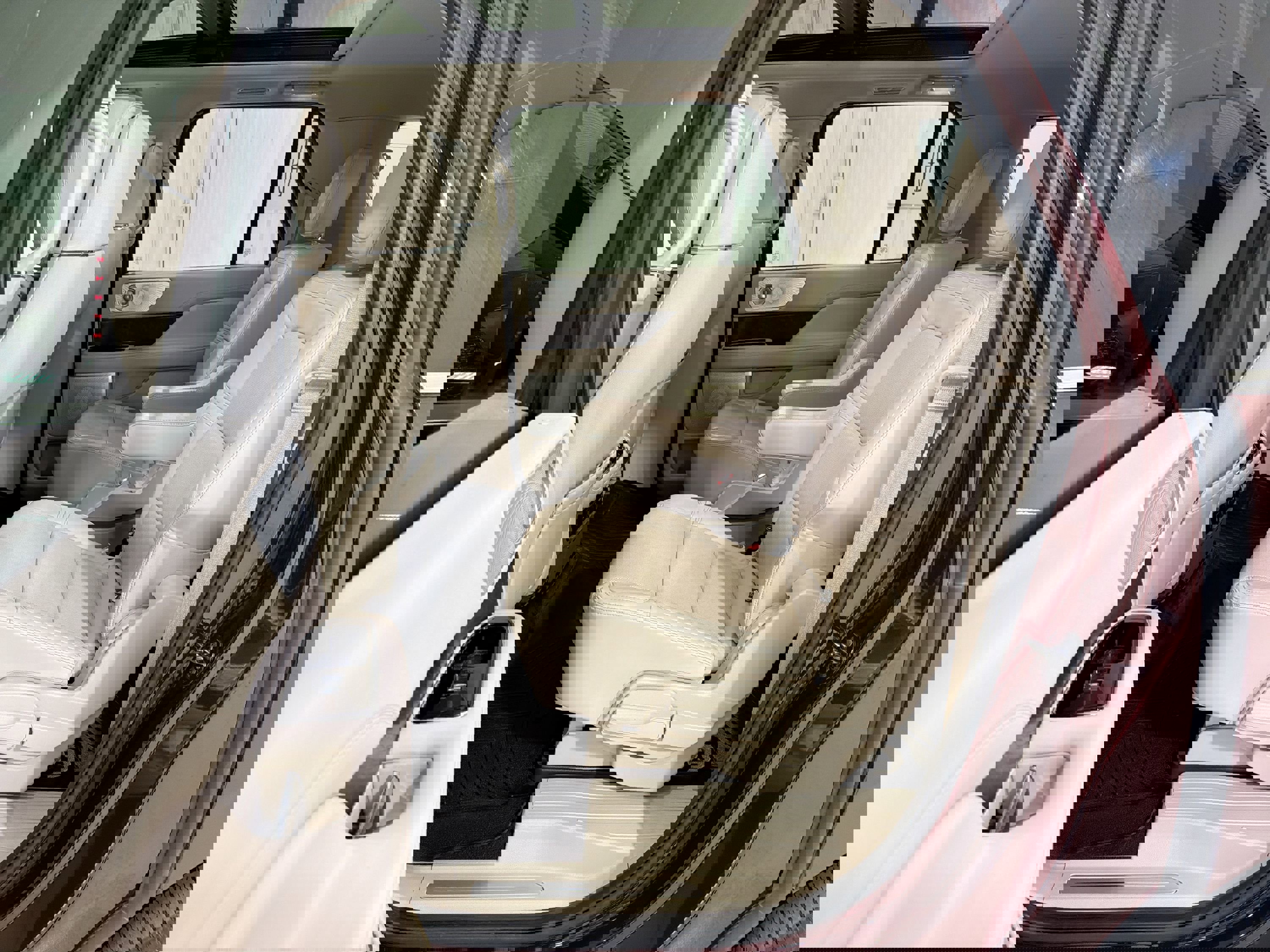 Used 2021 Lincoln Navigator L Reserve w/ Luxury Package image 25