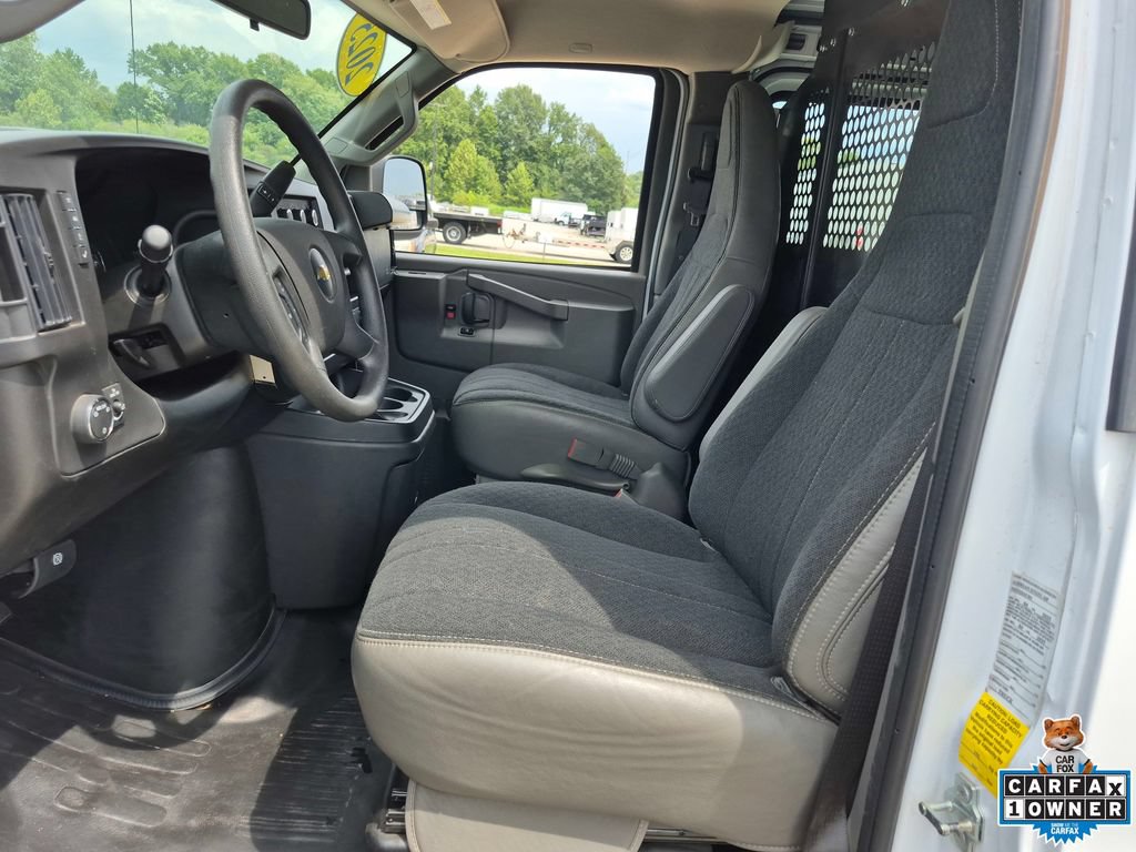 Certified 2025 Chevrolet Express 2500 w/ Driver Convenience Package RWD image 9