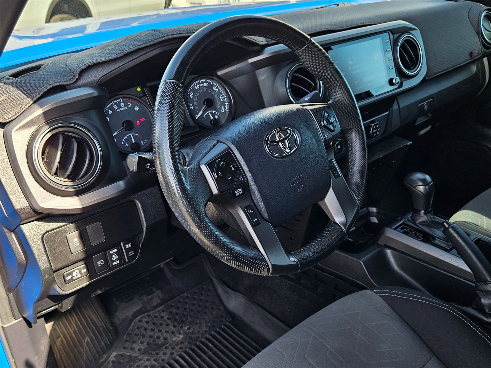 Used 2020 Toyota Tacoma TRD Off-Road w/ Technology Package image 12