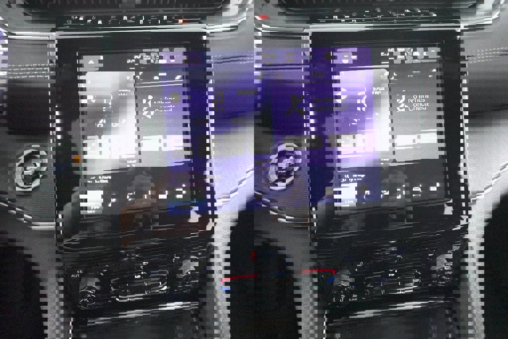 New 2025 Jeep Grand Cherokee L Laredo w/ Luxury Tech Group I image 18