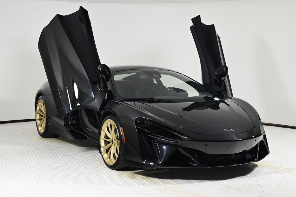 New 2026 McLaren Artura image 21