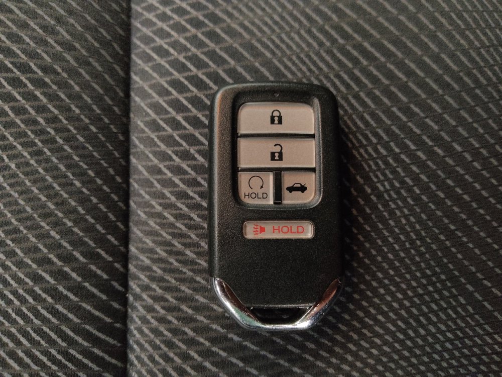 Used 2016 Honda Accord EX image 32