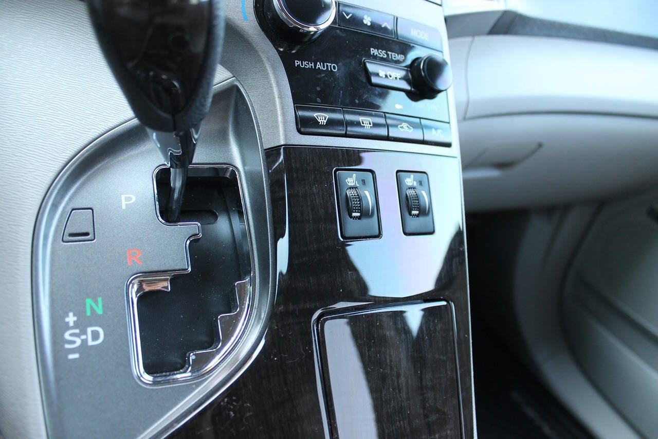Used 2013 Toyota Venza Limited w/ Tow Prep Pkg AWD/4WD image 49