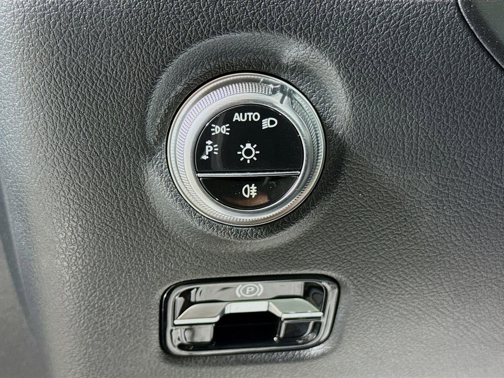 Used 2024 Mercedes-Benz C 63 AMG S image 10