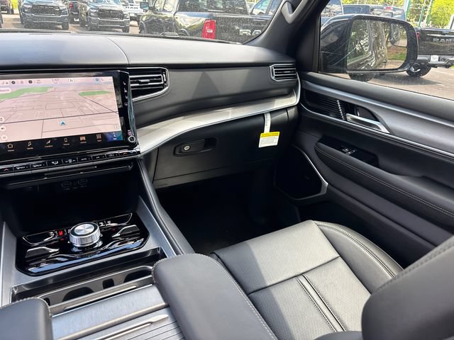 New 2026 Jeep Grand Wagoneer Limited AWD/4WD image 13