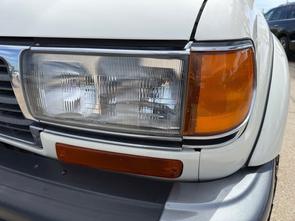 Used 1997 Toyota Land Cruiser w/ Leather Trim Pkg AWD/4WD image 9
